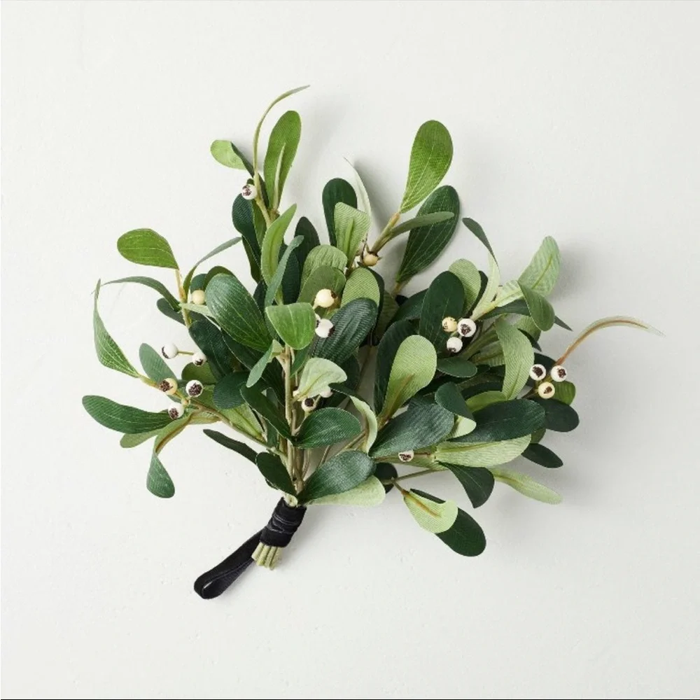 ✨Mistletoe Swag Bouquet with Black Velvet Ribbon - Hearth & Hand with Magnolia✨